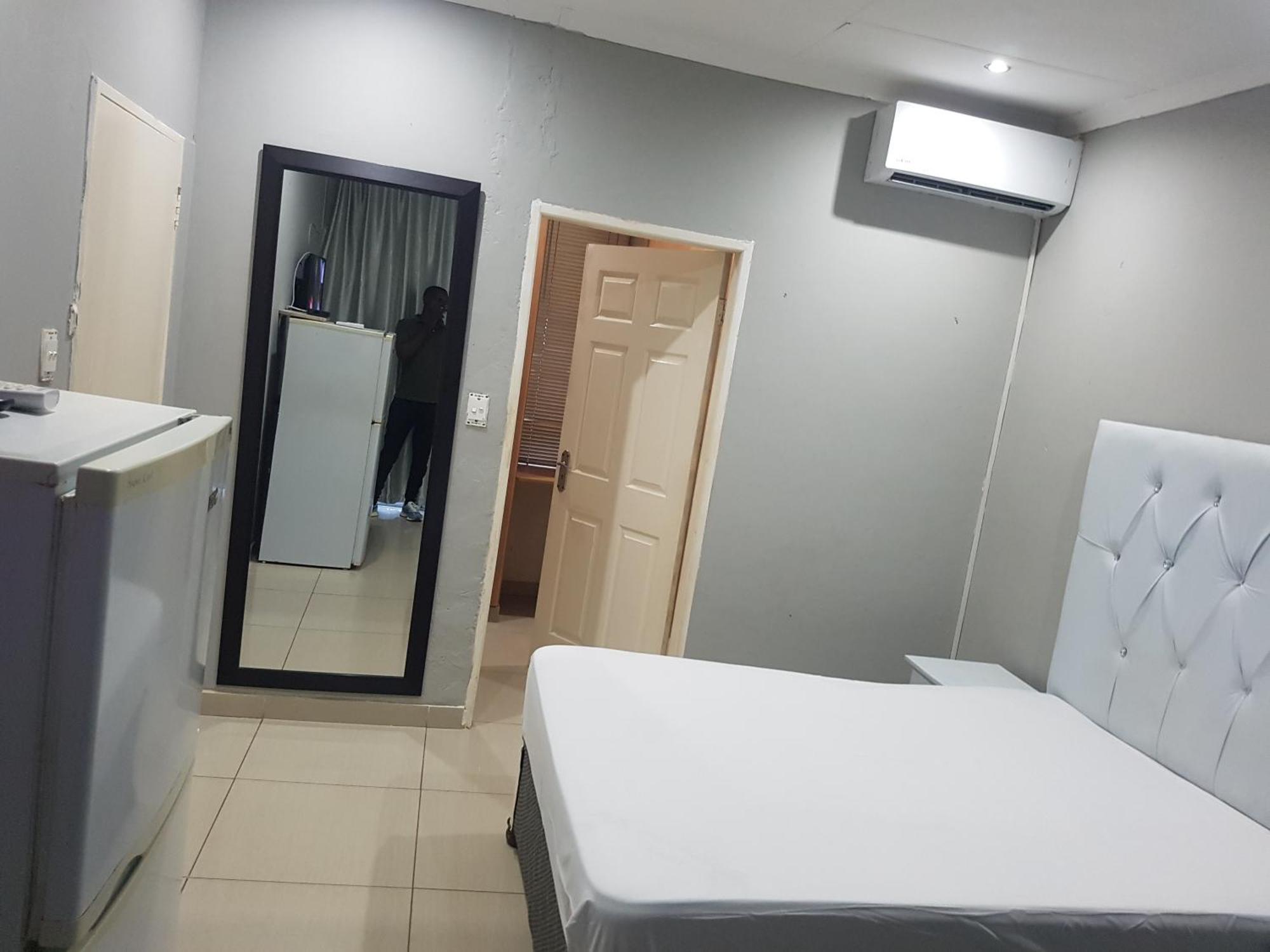 Reitz Guest House Mafikeng Exterior foto